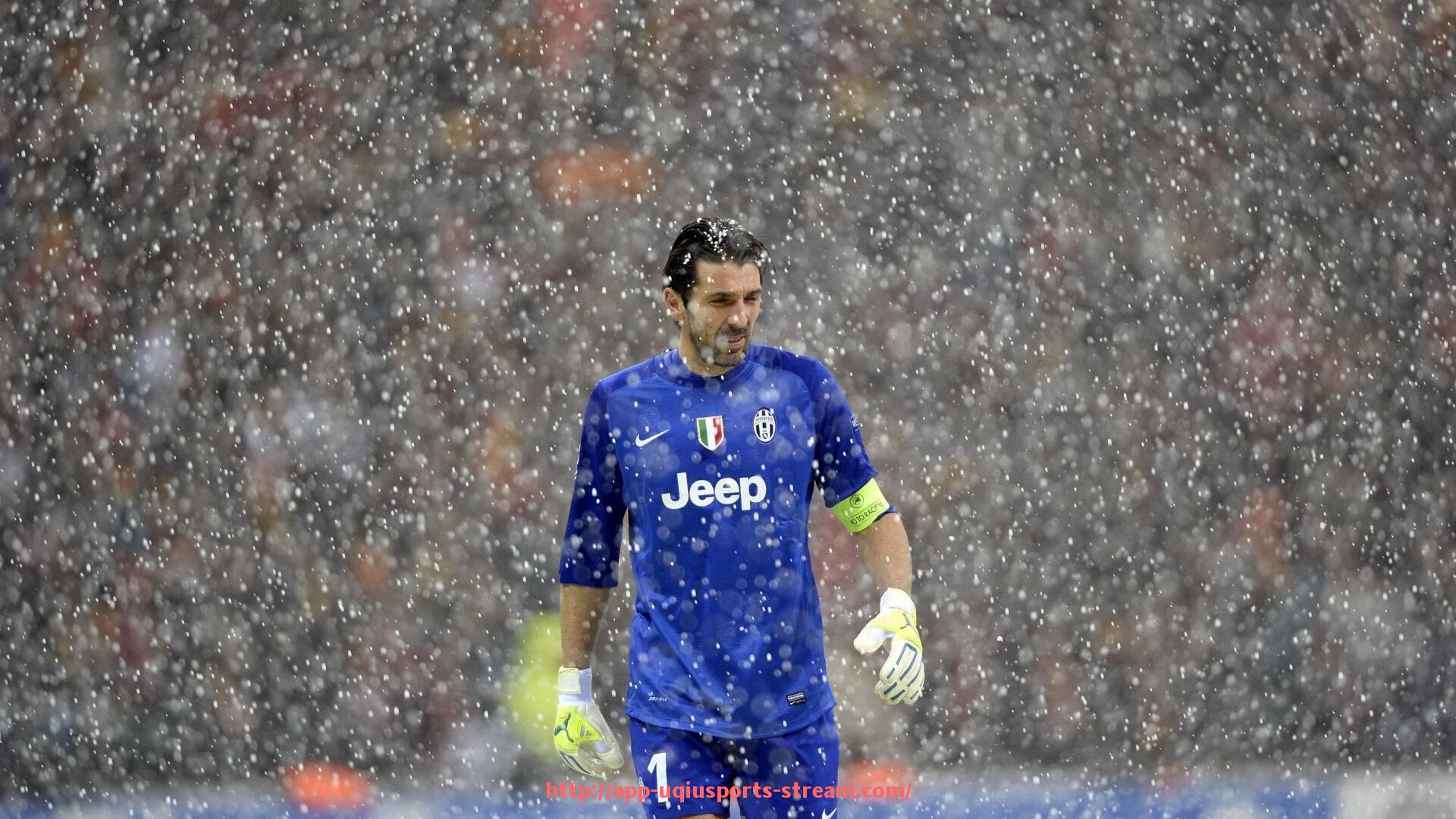 U球体育直播-彩球布置也能成为焦点:世俱杯助威气氛营造细节实例